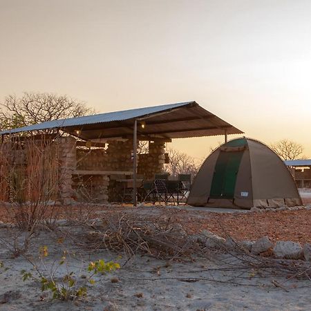 Etosha Trading Post Campsite Okaukuejo Esterno foto
