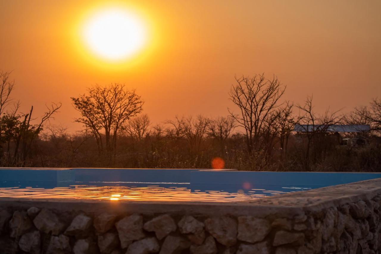 Etosha Trading Post Campsite Okaukuejo Esterno foto